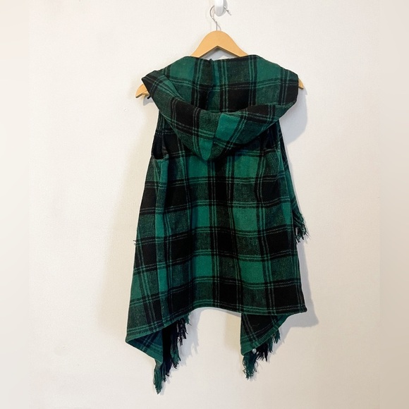 HYFVE HYFVE HYFVE Green Plaid Frayed Shawl with Hood - Picture 3 of 4